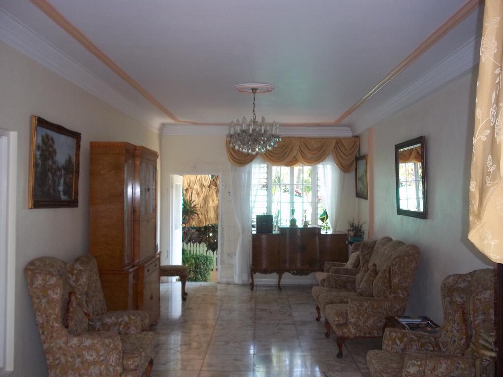 City View Hotel Kingston Esterno foto