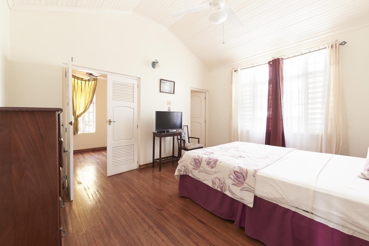 City View Hotel Kingston Esterno foto